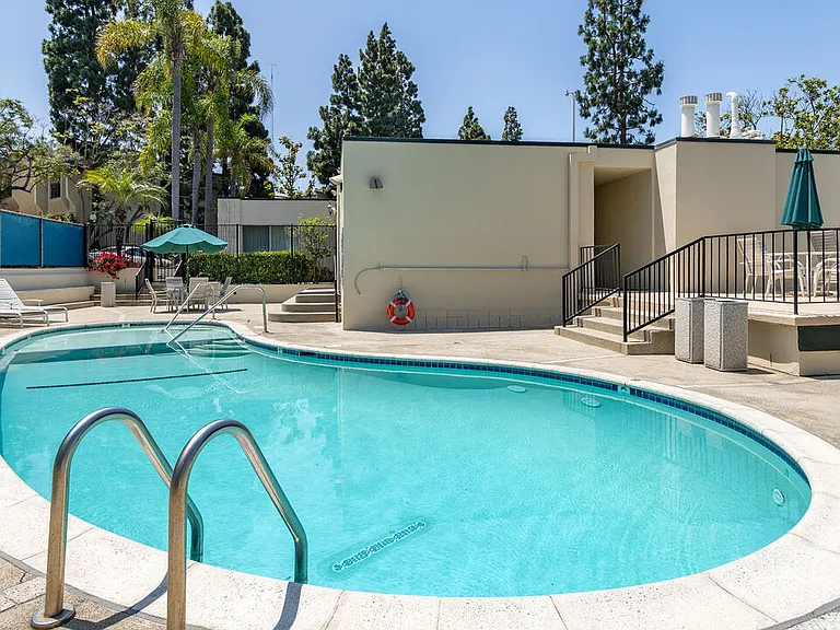 11260 Overland Ave #23G — Photo 38