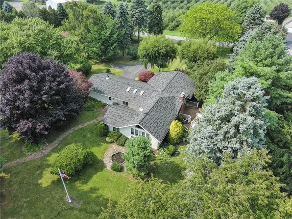 6516 Hill Rd, Sodus, NY 14551
