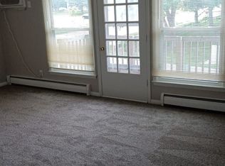1679 W 43rd St, Davenport, IA 52806