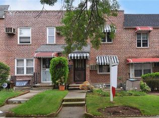 56-11 206th St, Oakland Gardens, NY 11364
