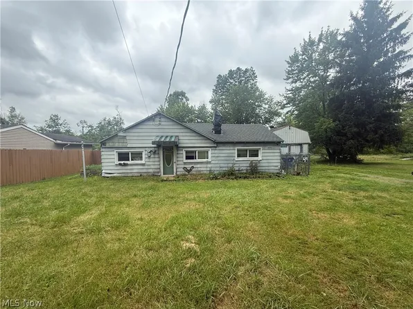 3050 Trumbull Ave, Mc Donald, OH 44437
