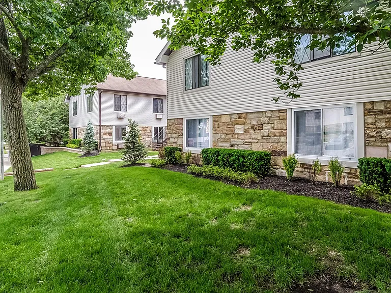 Prospect Pointe — Photo 16