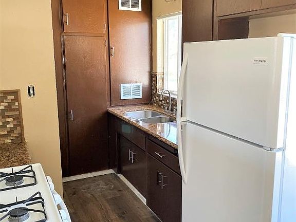 4th image of 850 S Rosemead Blvd #11