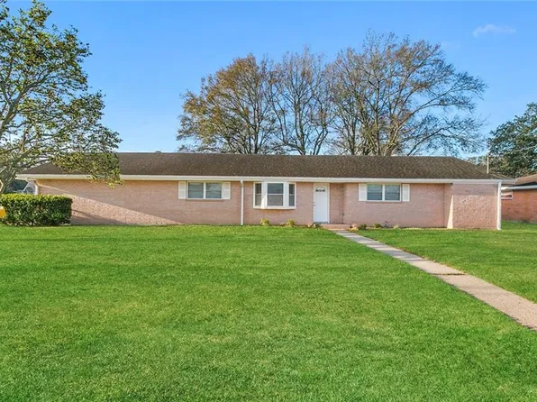 115 Live Oak Dr, Belle Chasse, LA 70037