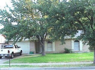 510 Wildflower Dr, Grand Prairie, TX 75052