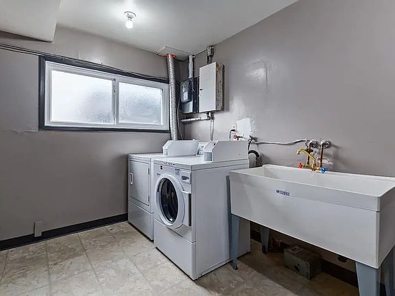 5th image of 2413 7th St E #6
