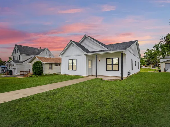 90 30th Place South Chicago Hts, Chicago Heights, IL 60411