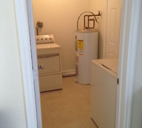 4th image of 121 NW 7th Ct