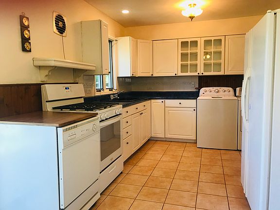 2nd image of 30419 N East End Ave