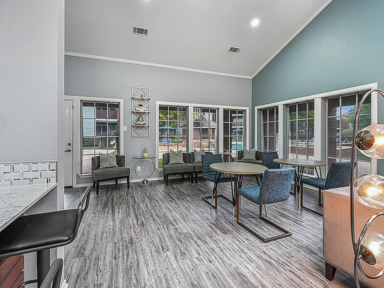 Westmoor Apartment Homes — Photo 73