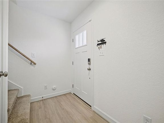 4th image of 4310 Pinter Ln