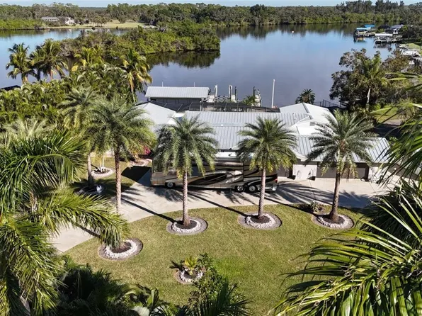 14562 Riverside Dr, Fort Myers, FL 33905