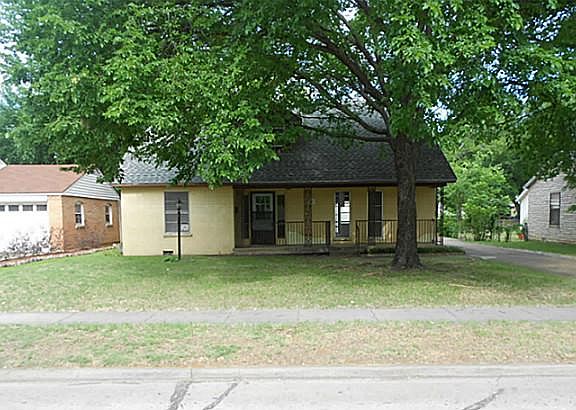 2nd image of 1103 Anita St