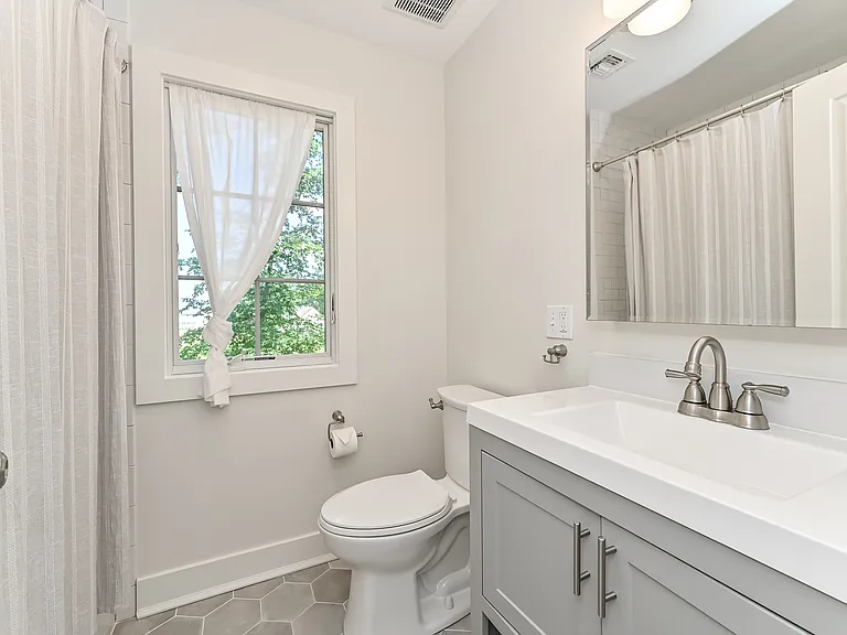 267 Sunnyside Rd — Photo 23
