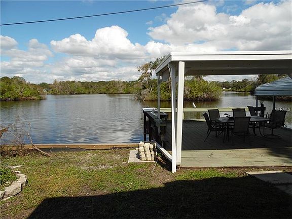 4th image of 3620 Lazy Lake Dr N