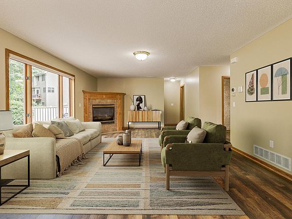 3rd image of 12911 194th Ln NW
