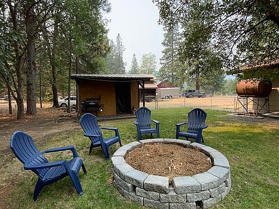4th image of 634 Balsam Ln