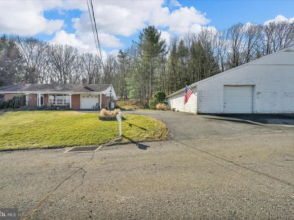 123 W Line St, Tremont, PA 17981