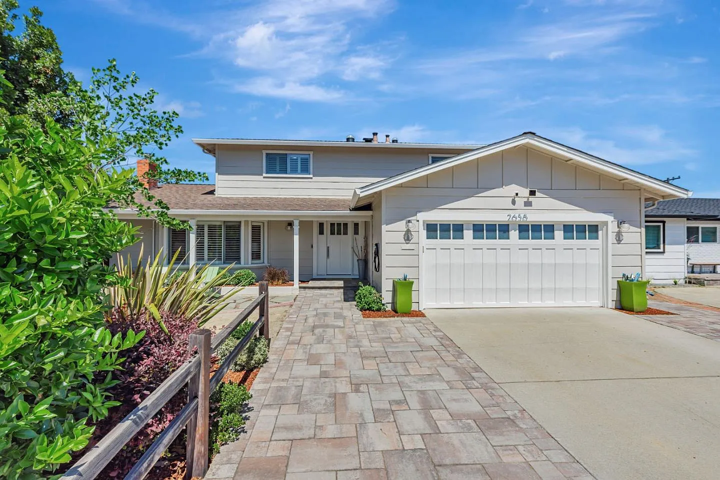 2658 Hill Park Dr photo 1