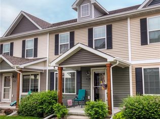 715 Laurel Pl, Norwalk, IA 50211