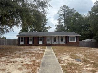 7301 Godfrey Dr, Fayetteville, NC 28303