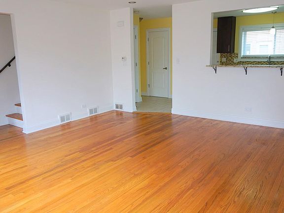 4th image of 4322 N Kedvale Ave APT A