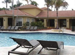1098 S Military Trl APT 306, Deerfield Beach, FL 33442