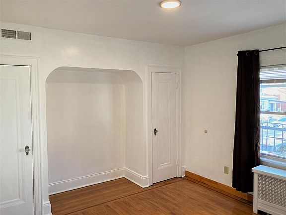 4th image of 5215 73rd St Floor 2