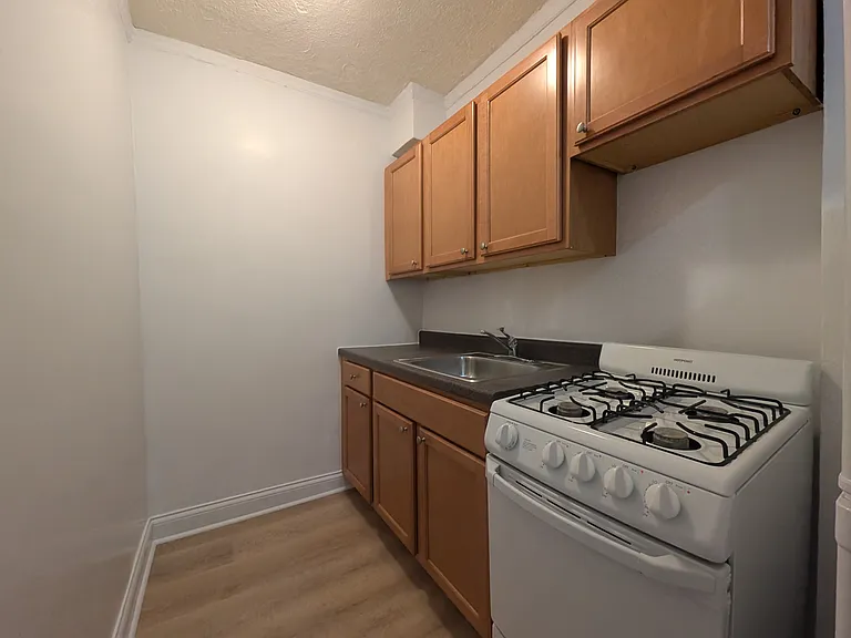 5425 N Kenmore Ave #105 — Photo 6