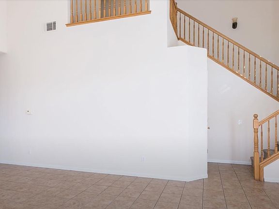 4th image of 2448 N Darbeton Ave