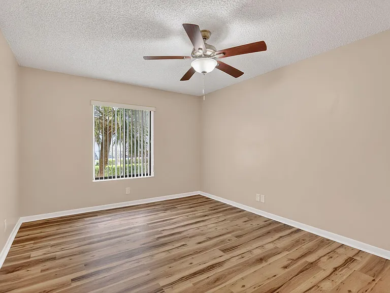 624 Sea Pine Way #B3 — Photo 24