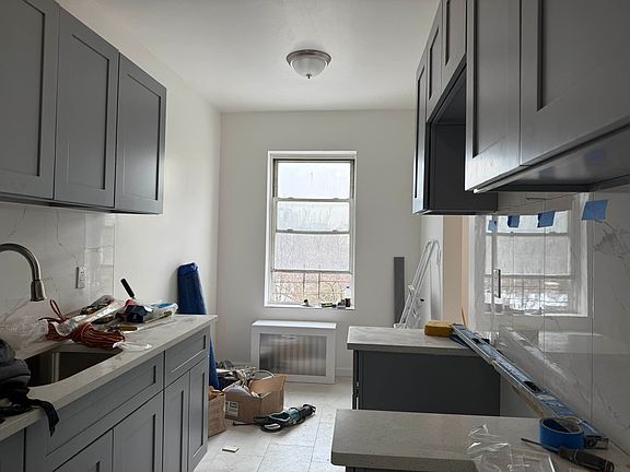 4th image of 3620 Parsons Blvd APT 6E