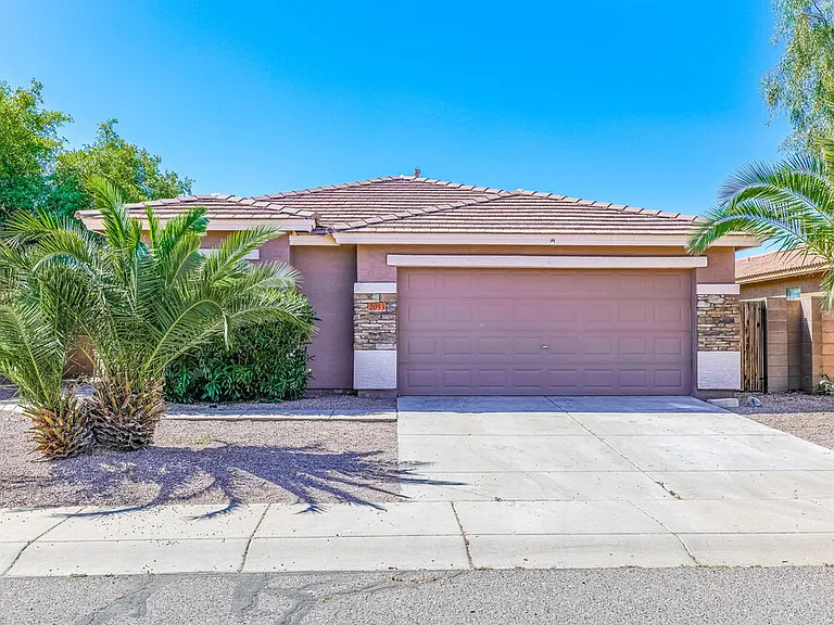 2053 W Hayden Peak Dr — Photo 1