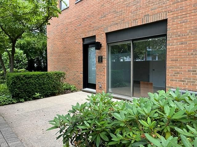 Apartment Entrance with Terrace