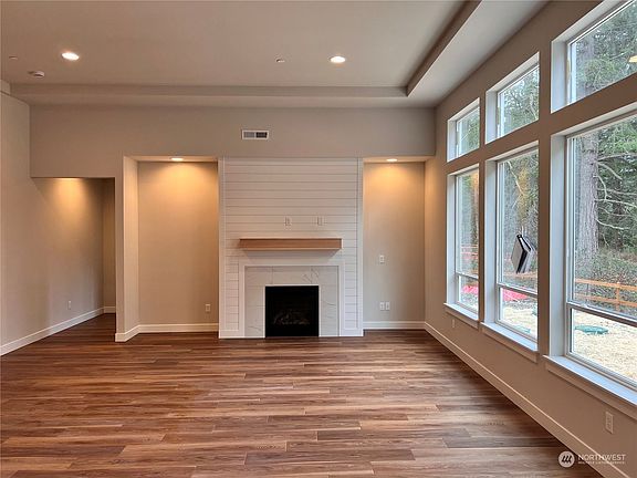2nd image of 2015 142nd Street Ct S