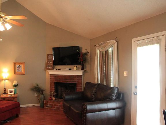 3rd image of 5345 Woodchase Dr