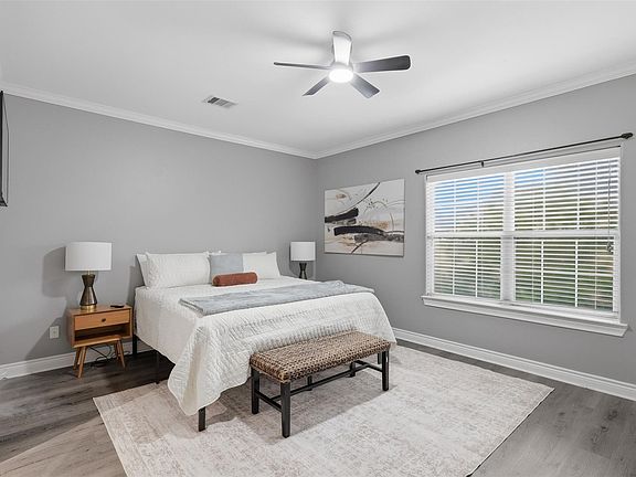 2nd image of 9003 Bayview Cove Dr
