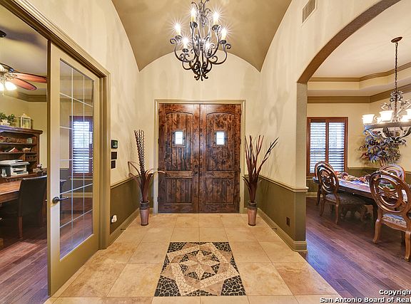 4th image of 804 River Mountain Dr
