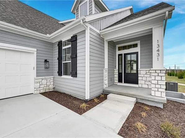 13431 W 174th Ter, Overland Park, KS 66221