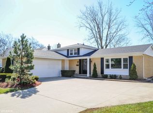 3219 Maple Leaf Dr, Glenview, IL
