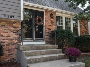 9307 Beverly St, Overland Park, KS 66207
