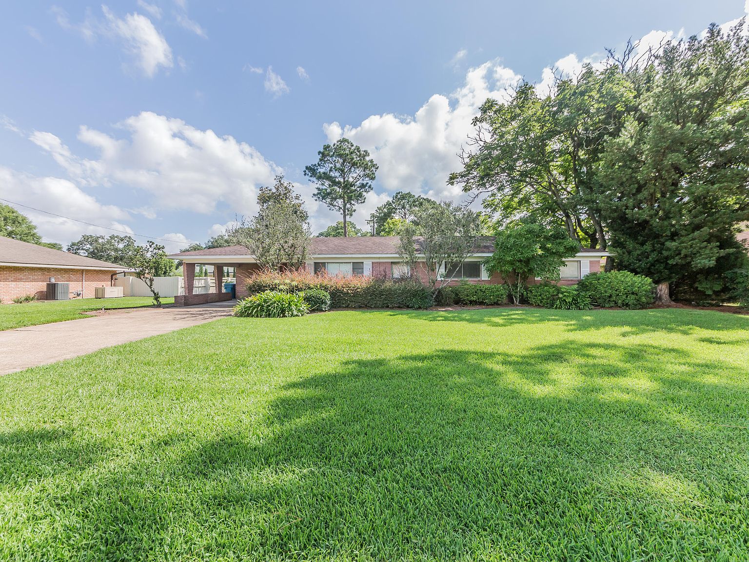 202 E Bayou Pkwy, Lafayette, LA 70508 Zillow