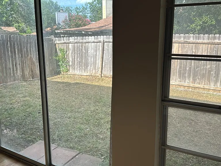 1334 Bitterlake — Photo 19