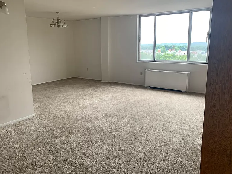 1 E University Pkwy #120 — Photo 8