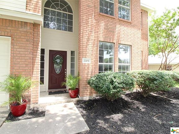 2nd image of 2203 Calumet Dr