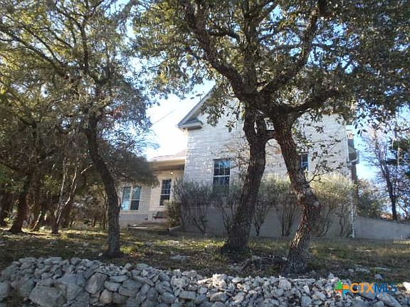 2nd image of 20 Whistling Wind Ln