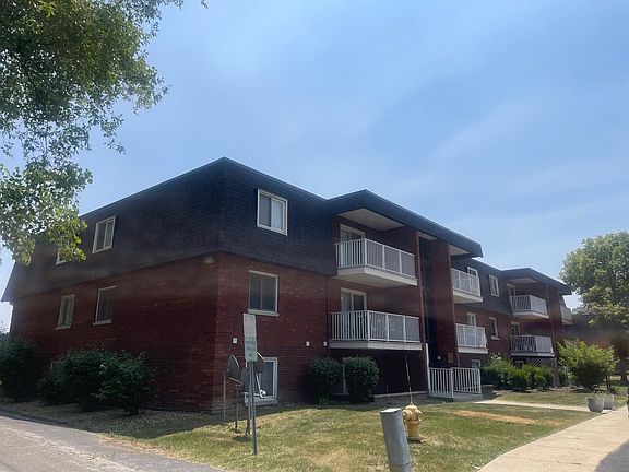 3rd image of 17001 Albany Ave APT 108