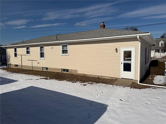 3rd image of 175 Gervais St