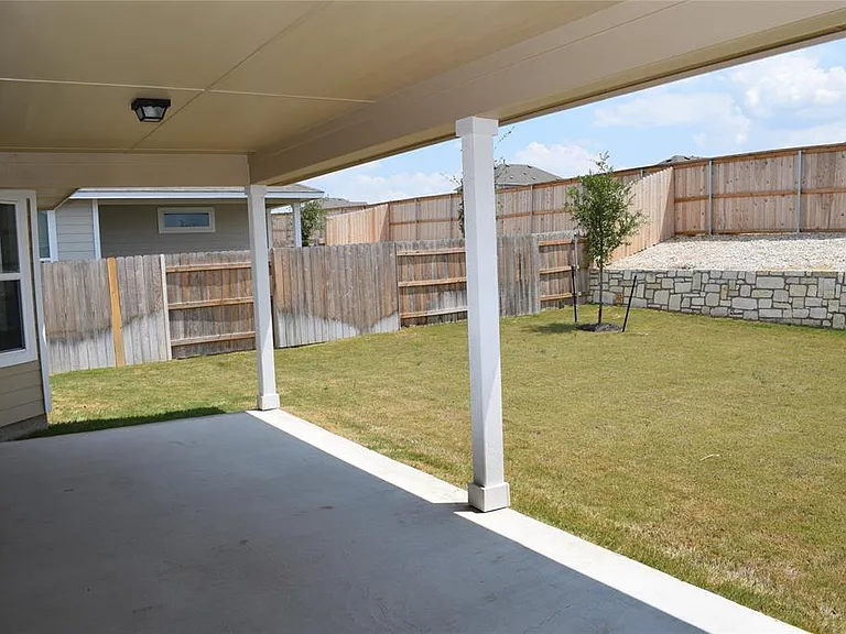 208 Shugart St — Photo 23