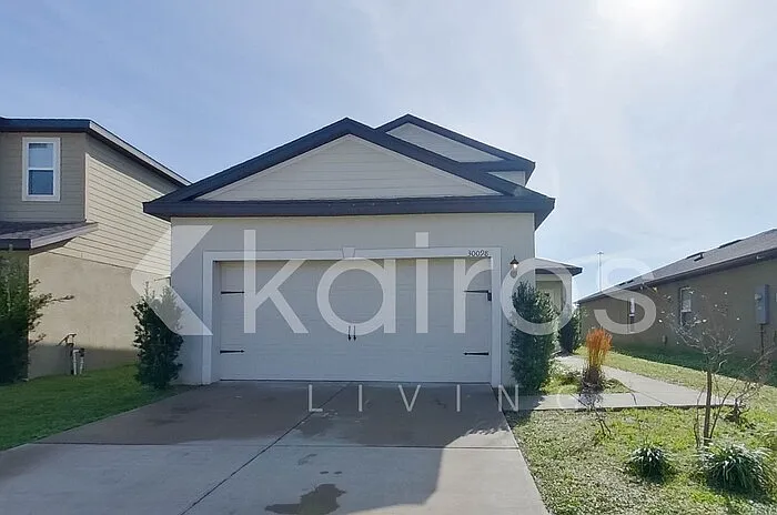 5 bed, 3.5 bath, 2268 sqft, $2,295 — Photo 1